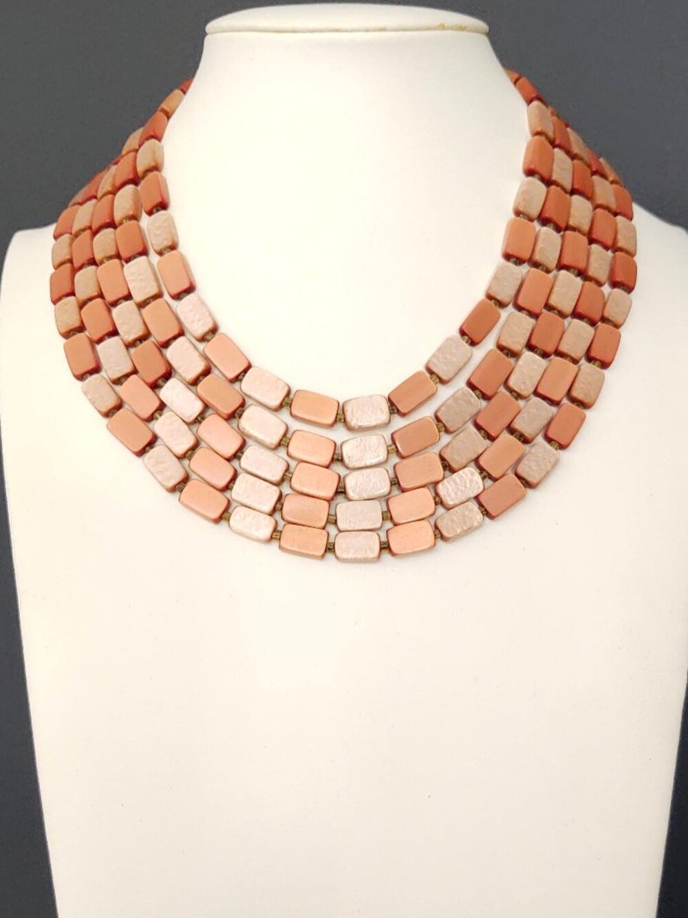 Vintage 5 strand orange and peachy nude beaded necklace